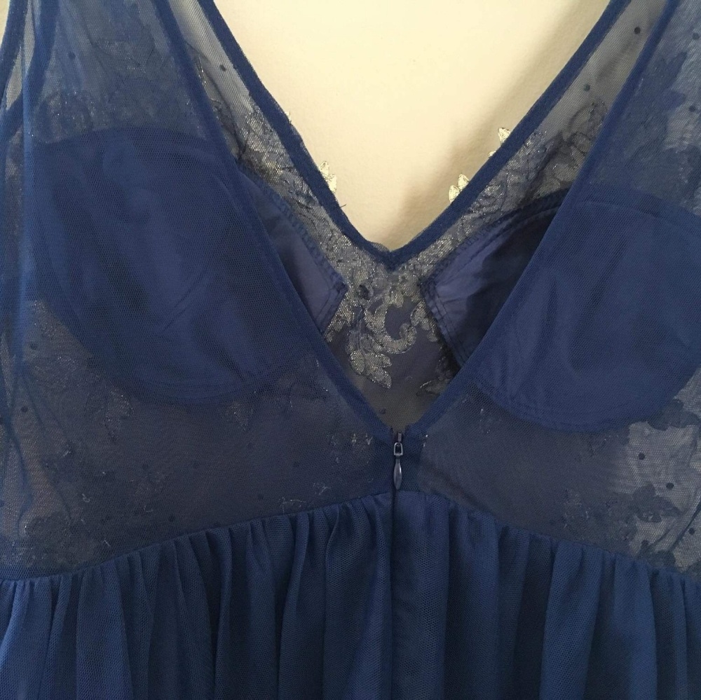 Prom/Graduation Dress - Picture 2 of 4